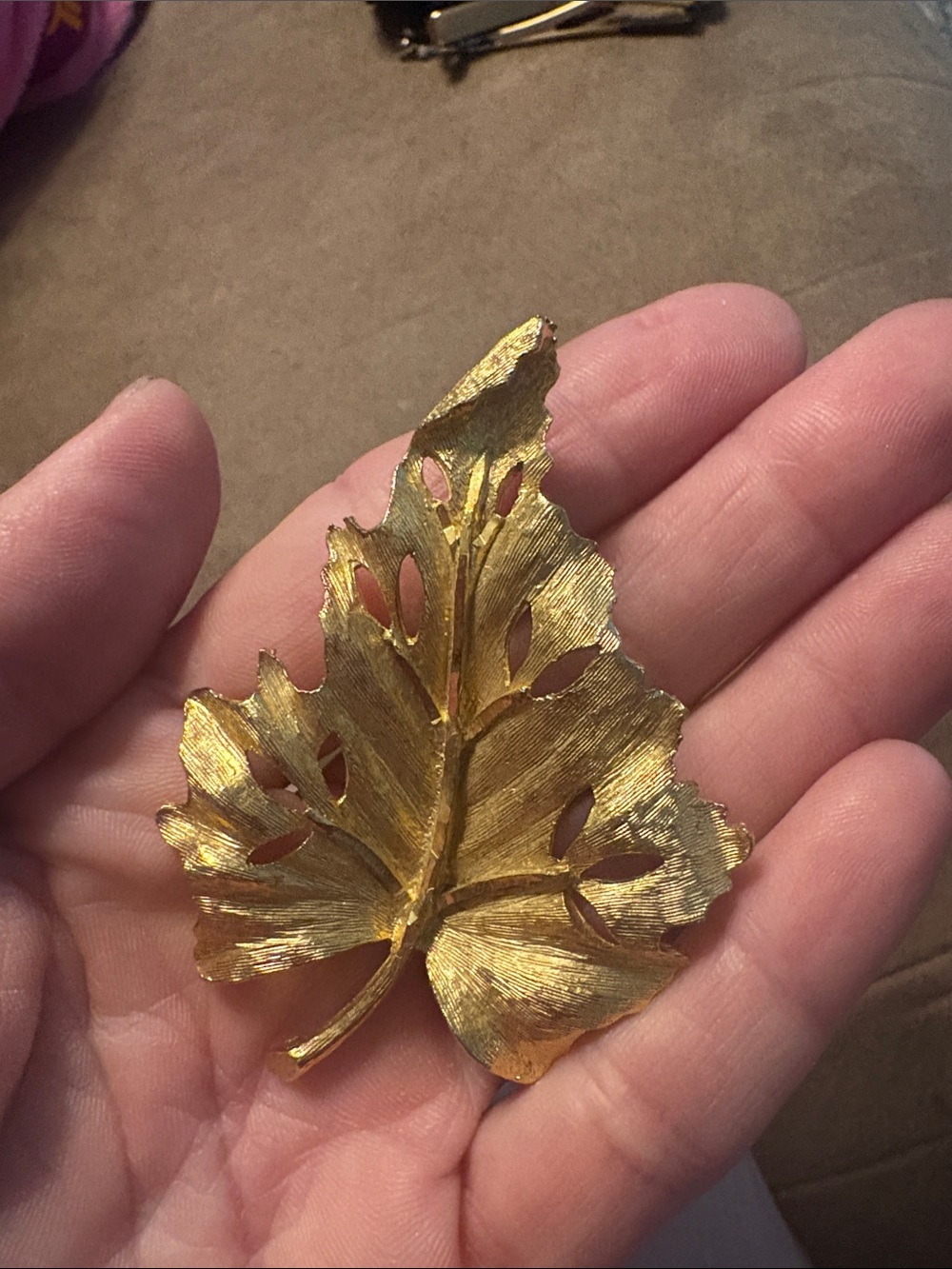 Vintage Gold Leaf Brooch Pin